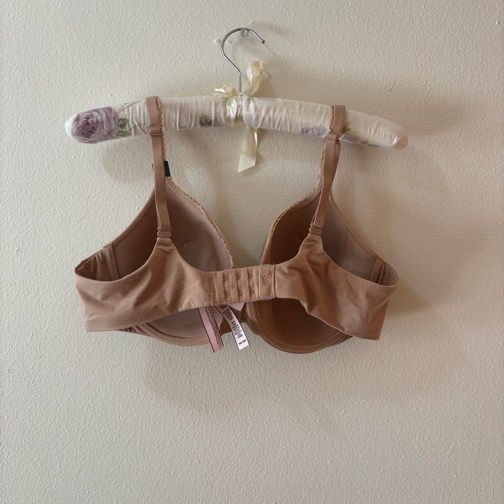 Victoria's Secret Body By Victoria Perfect Coverage Nude Bra-NWWT - Picture 2 of 6